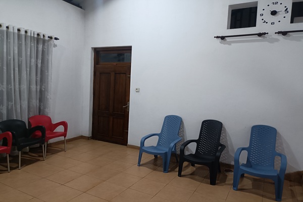 Entrance door from inside